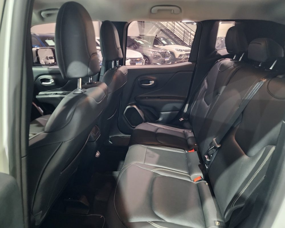 368655-jeep-renegade-20250510115047040115