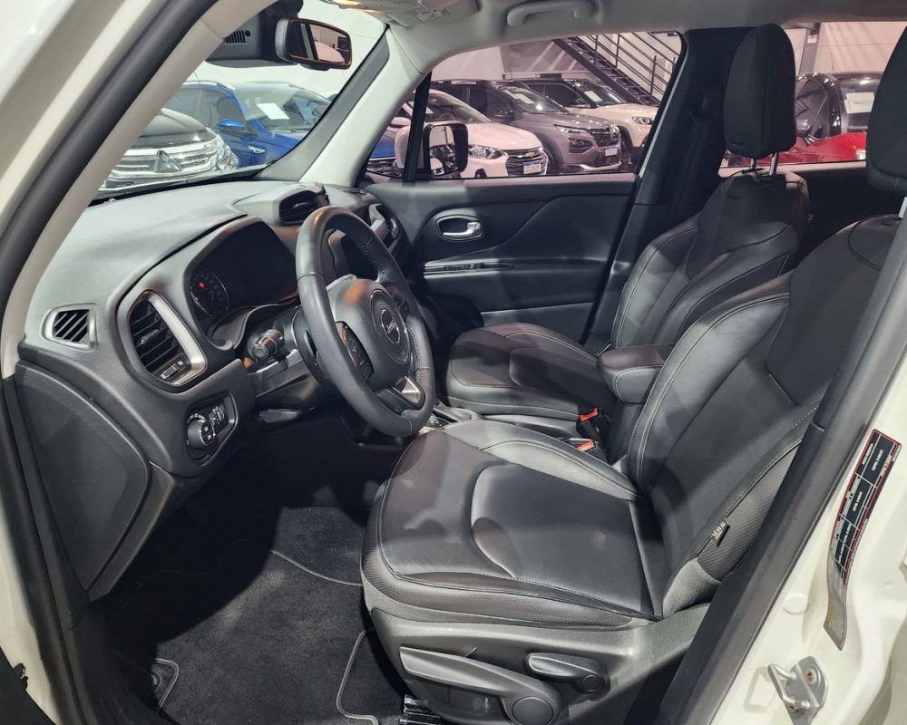 368655-jeep-renegade-20250510115111374233