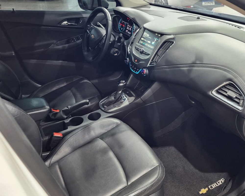 369162-chevrolet-cruze-20250512113111035313